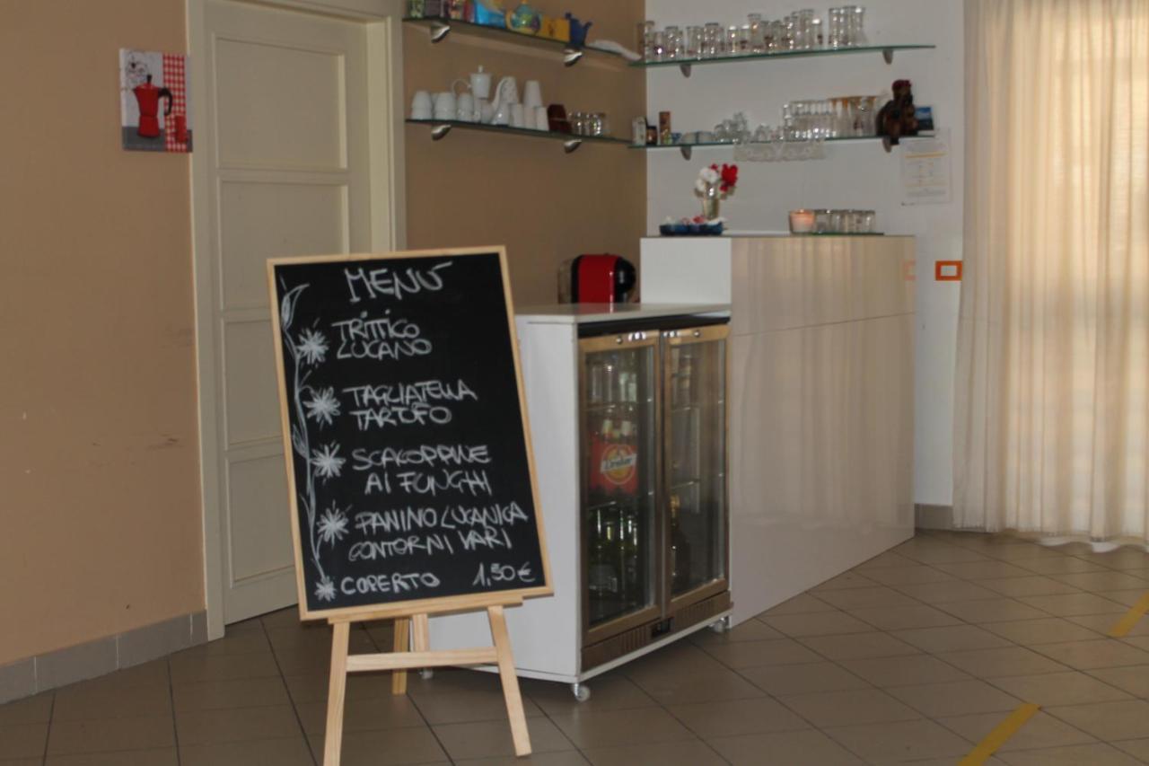 Basilicata Al Volo Hostel บรินดิซิดิมอนตาญา ภายนอก รูปภาพ