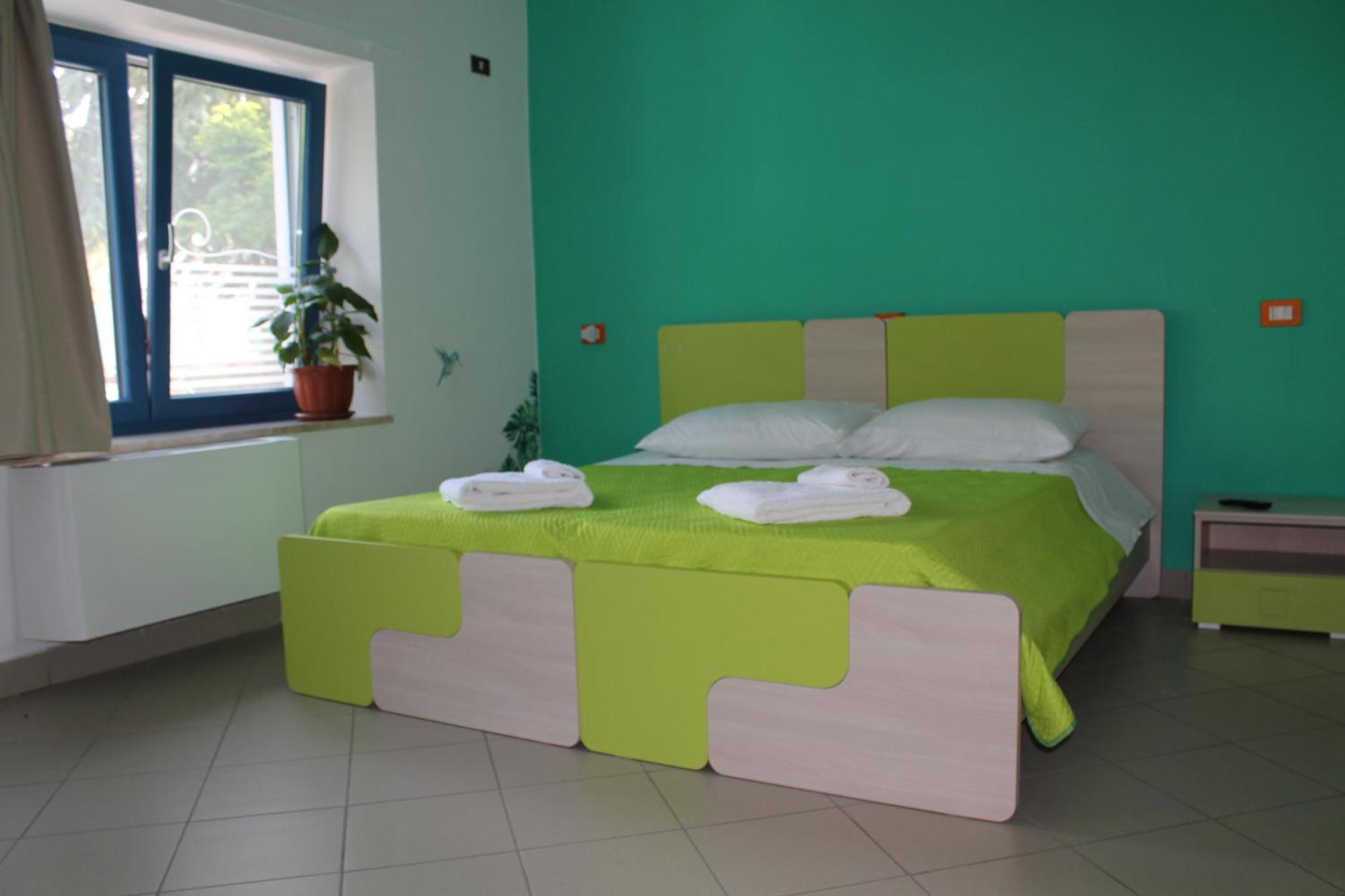 Basilicata Al Volo Hostel บรินดิซิดิมอนตาญา ภายนอก รูปภาพ