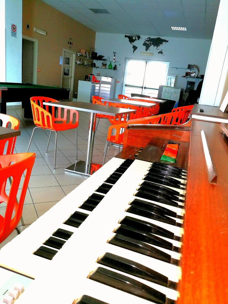 Basilicata Al Volo Hostel บรินดิซิดิมอนตาญา ภายนอก รูปภาพ