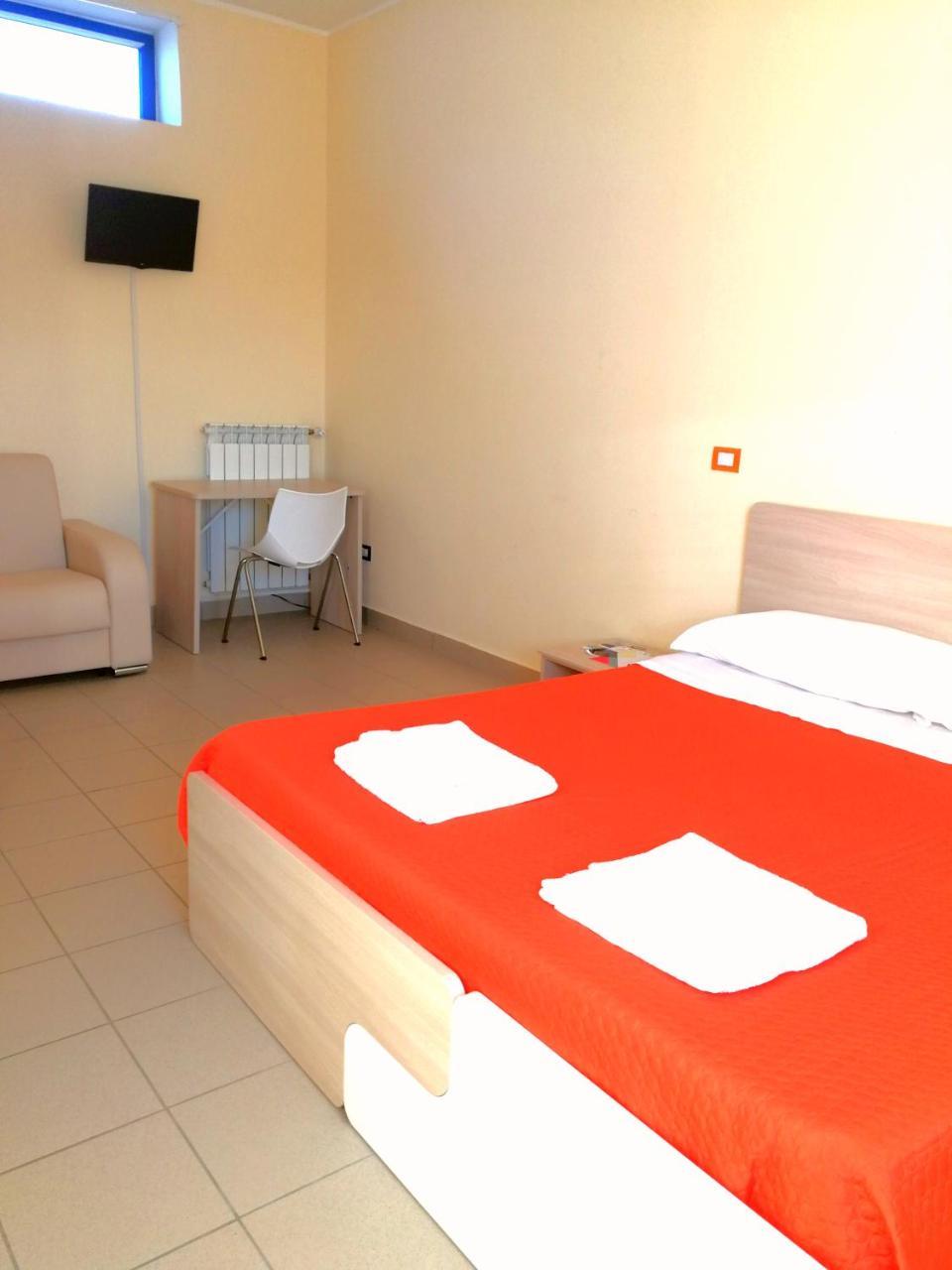 Basilicata Al Volo Hostel บรินดิซิดิมอนตาญา ภายนอก รูปภาพ