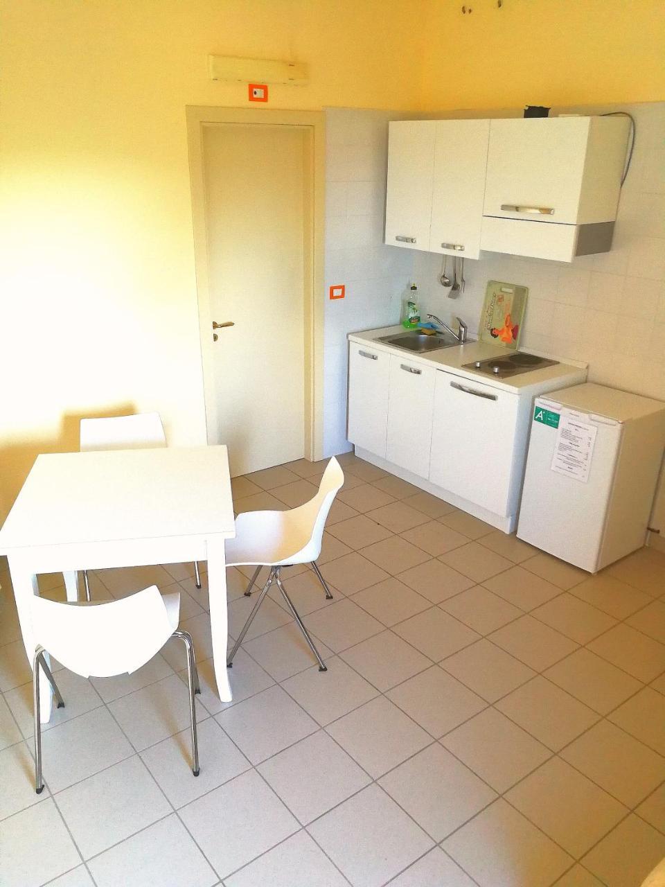 Basilicata Al Volo Hostel บรินดิซิดิมอนตาญา ภายนอก รูปภาพ