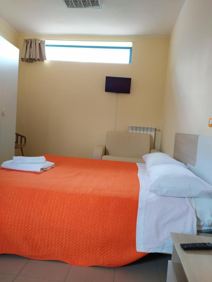Basilicata Al Volo Hostel บรินดิซิดิมอนตาญา ภายนอก รูปภาพ